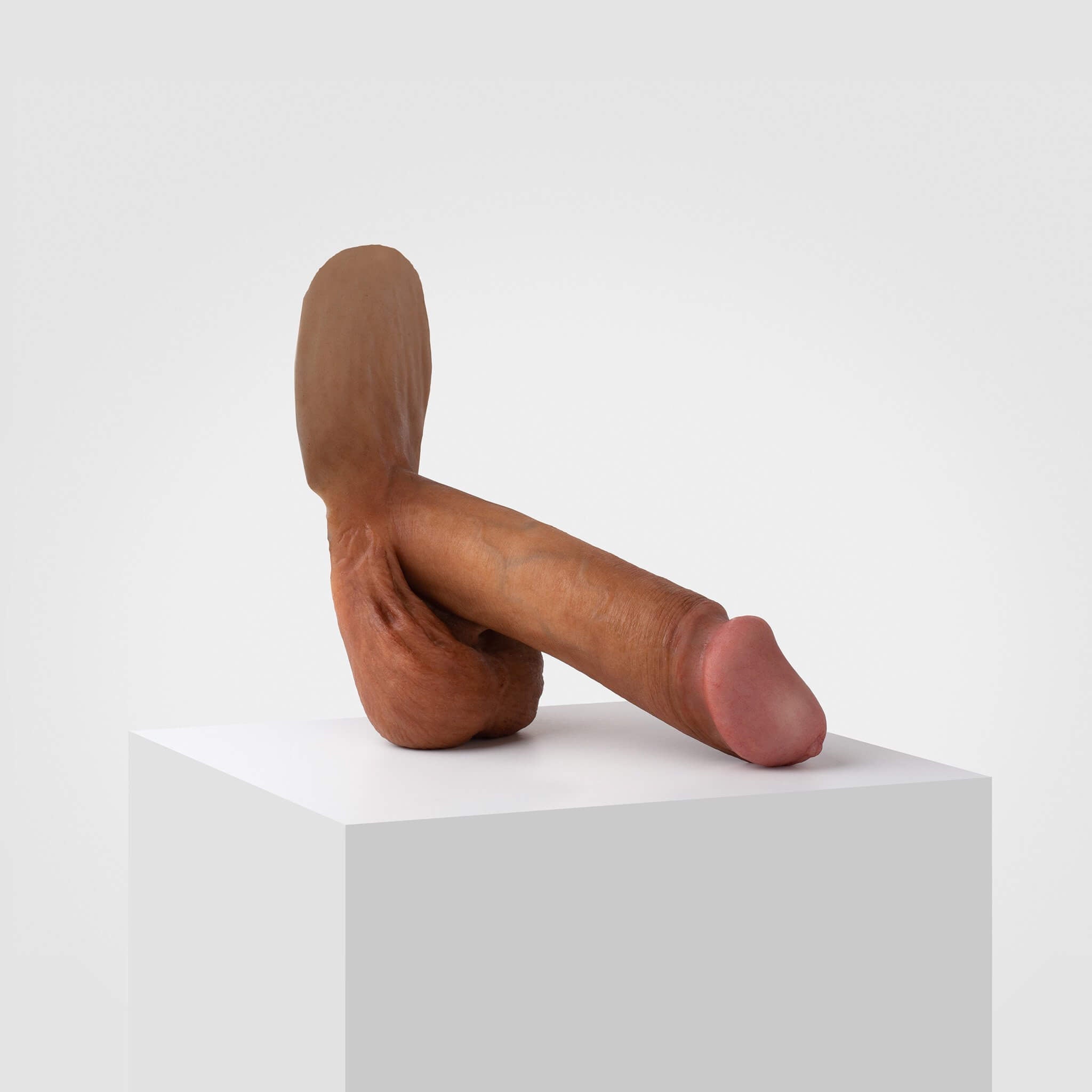 Emisil ER11 | Large Realistic FTM Pack & Play Model