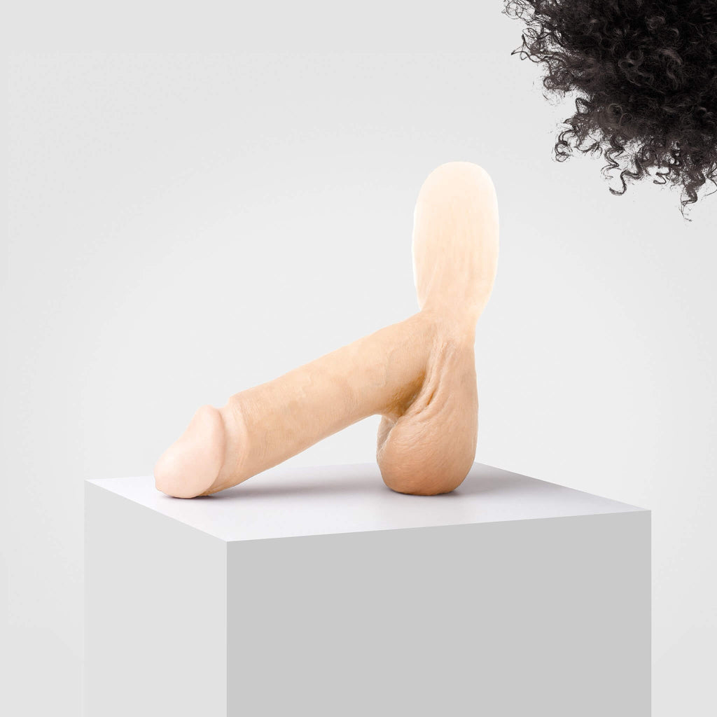 Emisil ER11 | Large Realistic FTM Pack & Play Model