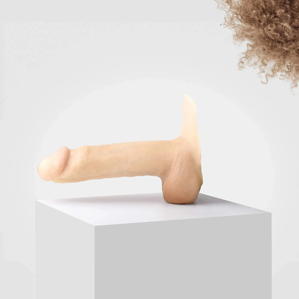 Emisil ER12 | Large Realistic FTM Pack & Play Model