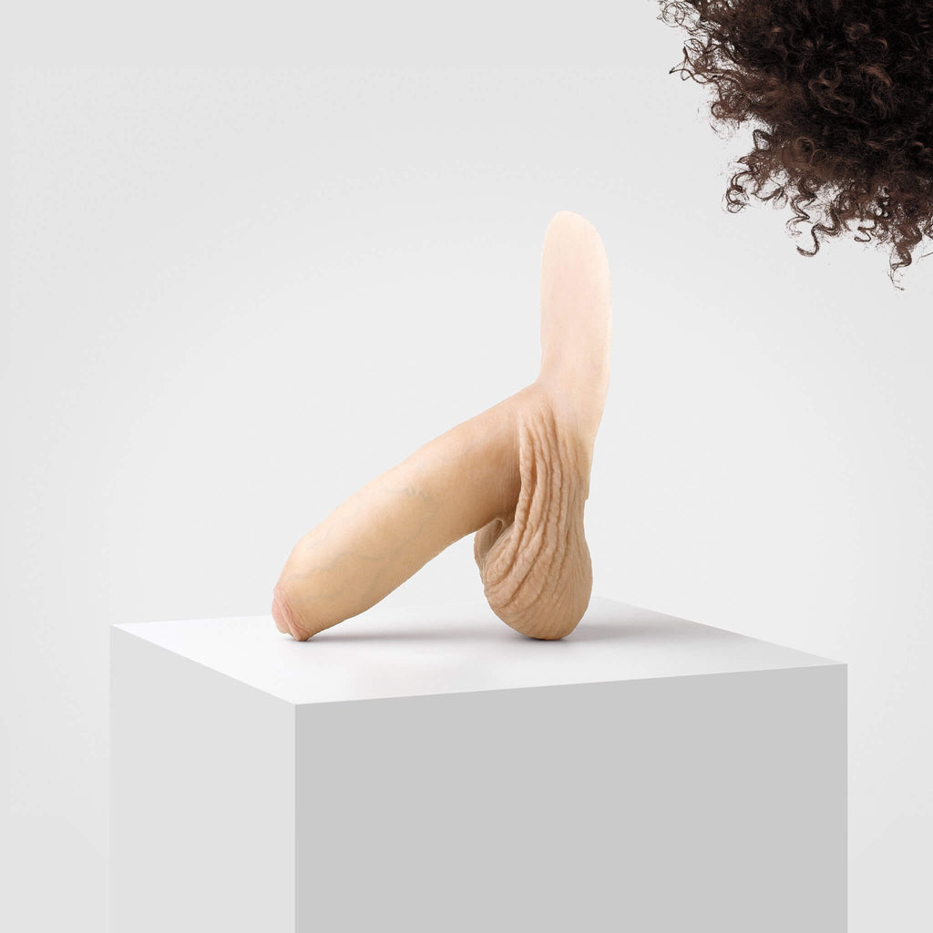 Emisil FL11 | Realistic Uncut FTM Packing Model