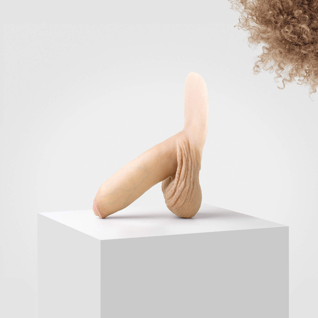 Emisil FL11 | Realistic Uncut FTM Packing Model