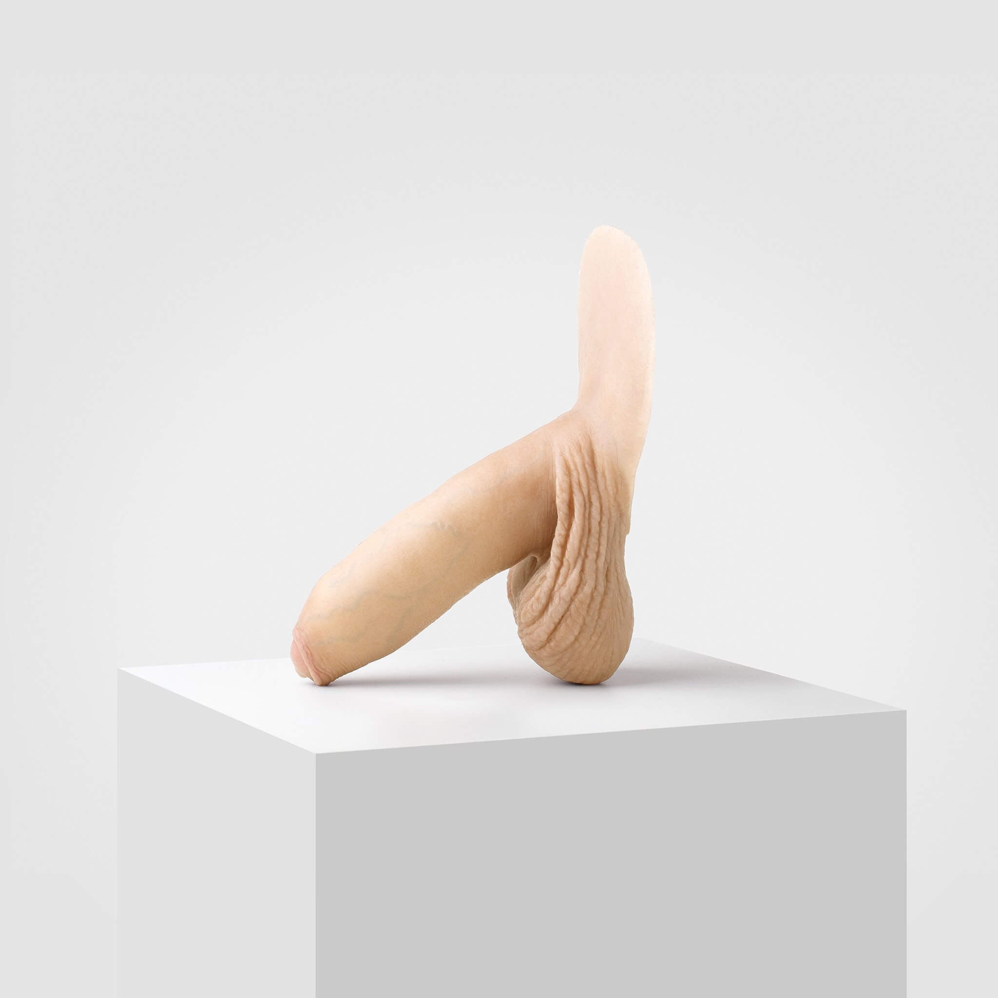 Emisil FL11 | Realistic Uncut FTM Packing Model